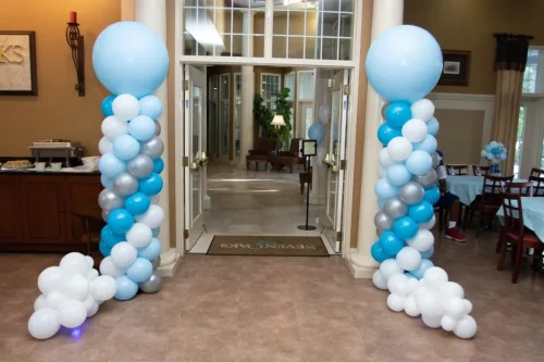 babyblue+balloon+columns+against+an+entryway-1920w