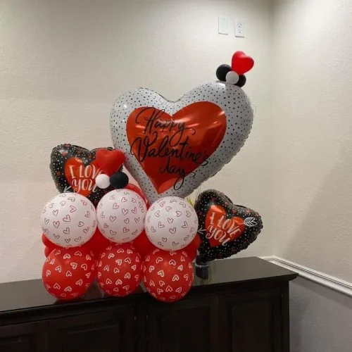 valentinesballoon+bouquet+with+heart+balloons-1920w