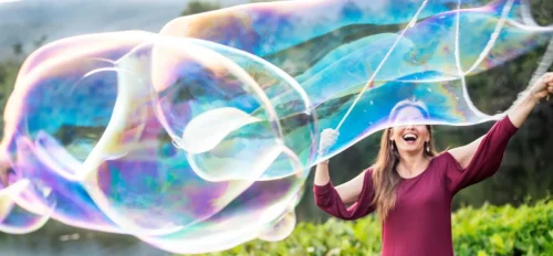 womanbubble+show+giant+-1920w